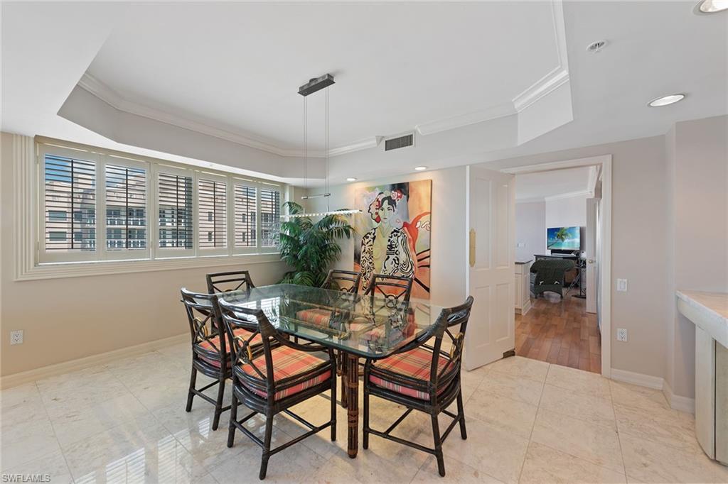 CARLYSLE AT BAY COLONY - Residential