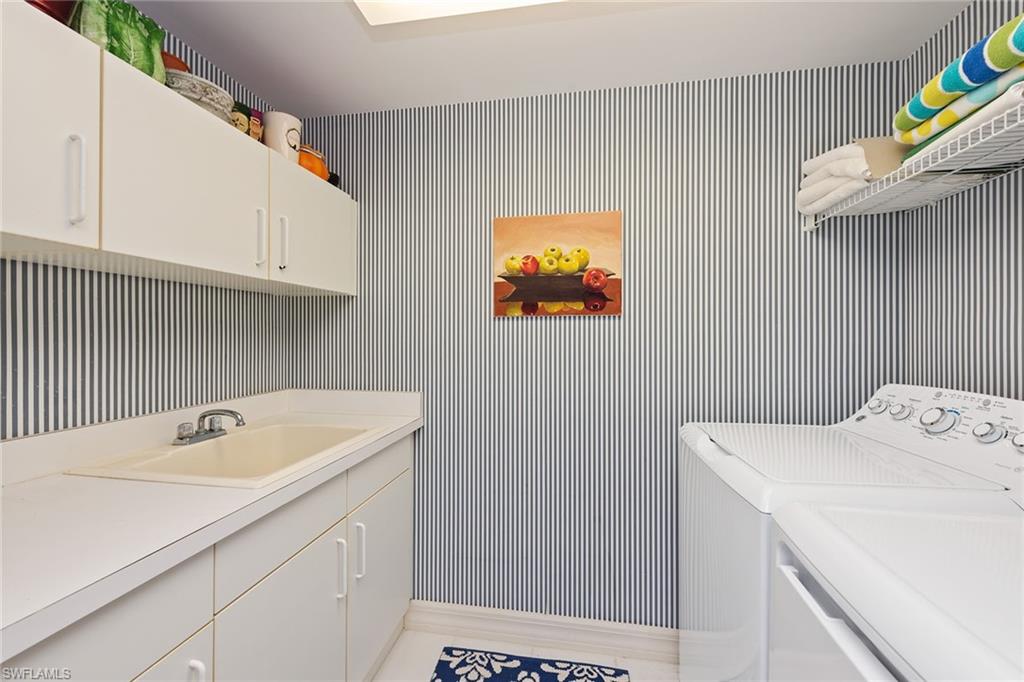 CARLYSLE AT BAY COLONY - Residential