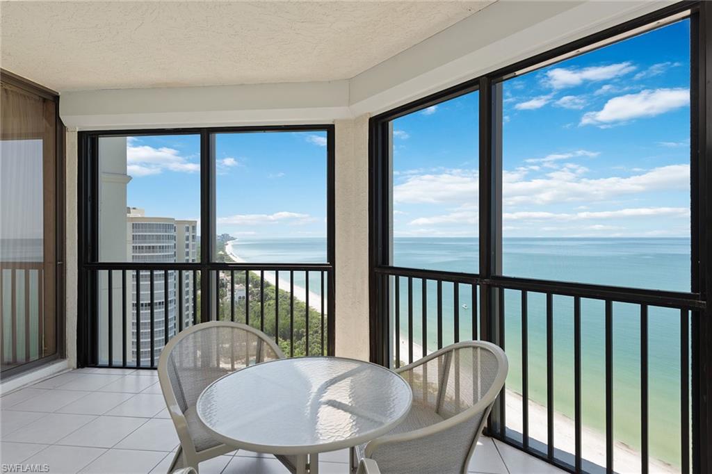 CARLYSLE AT BAY COLONY - Residential