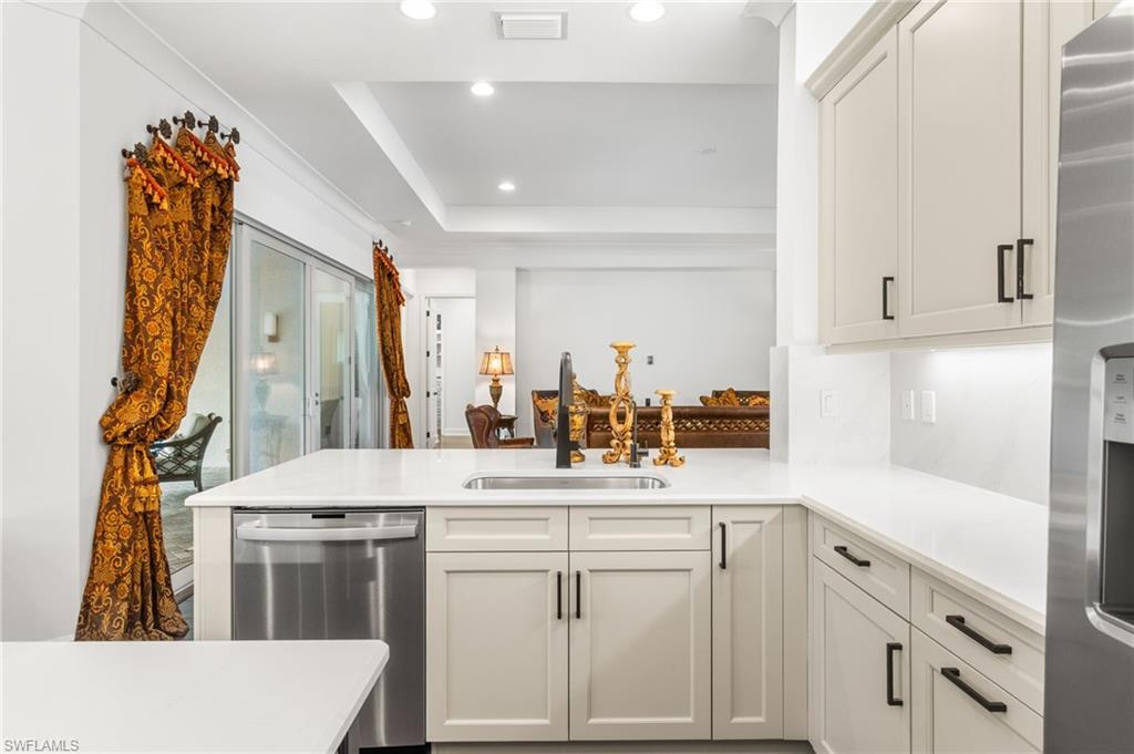 VALENCIA TRAILS - Residential