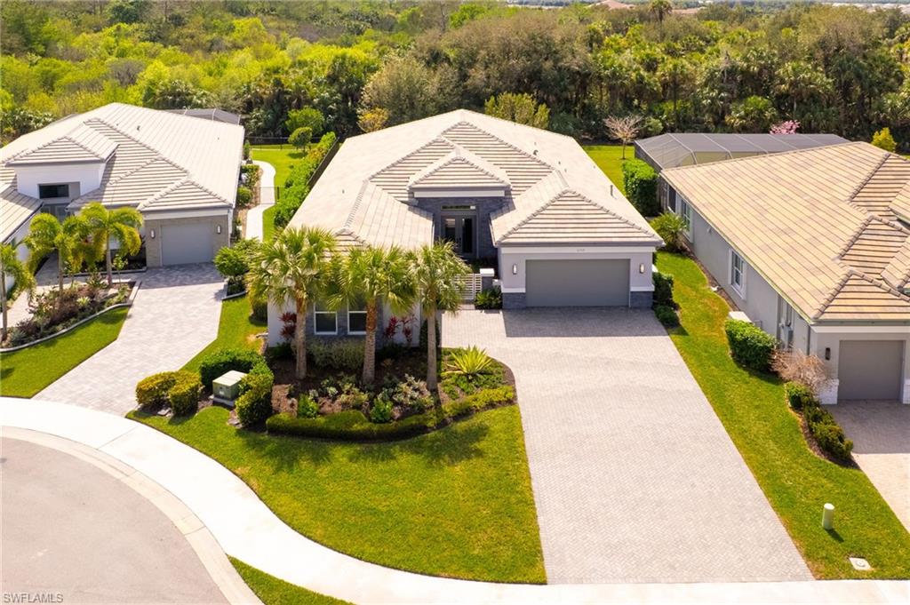 VALENCIA TRAILS - Residential