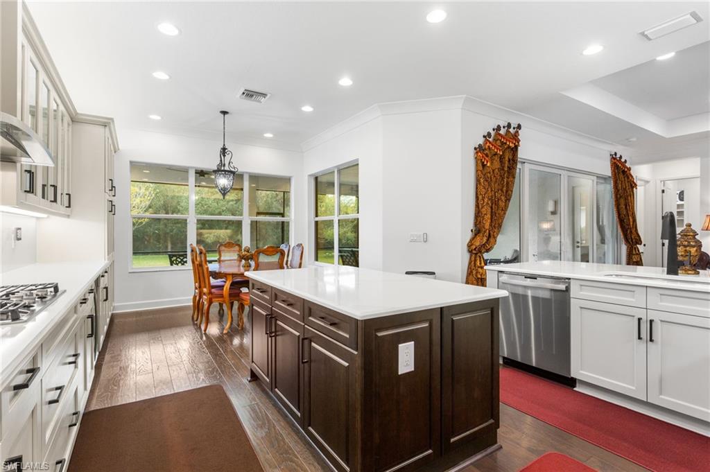 VALENCIA TRAILS - Residential