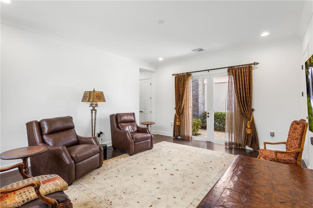 VALENCIA TRAILS - Residential