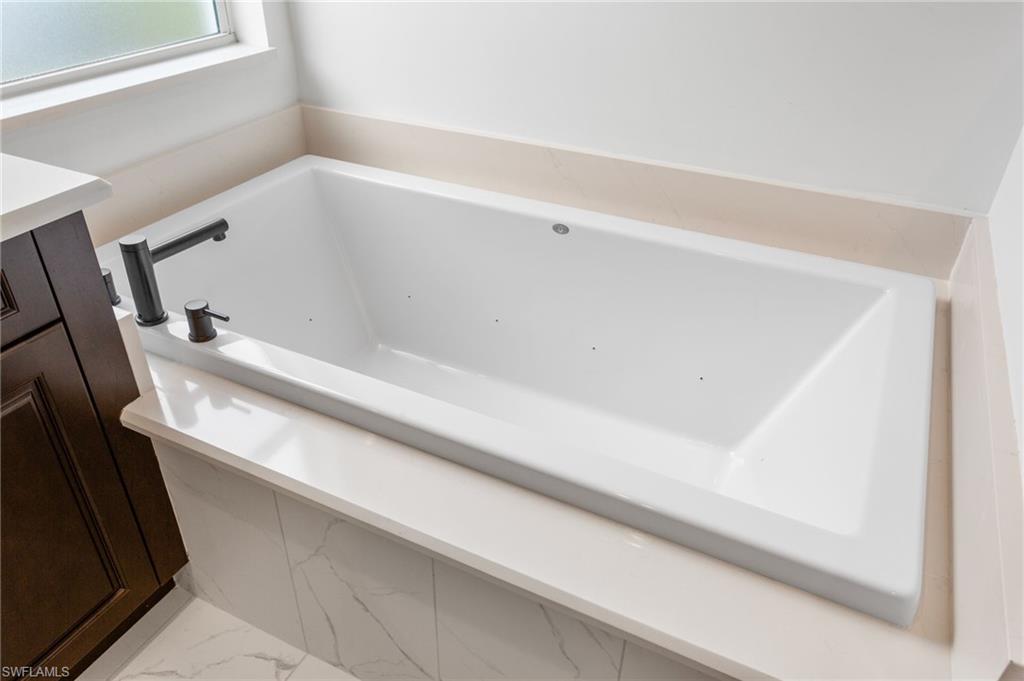 VALENCIA TRAILS - Residential