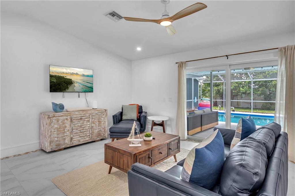 WINDSOR ESTATES - Residential