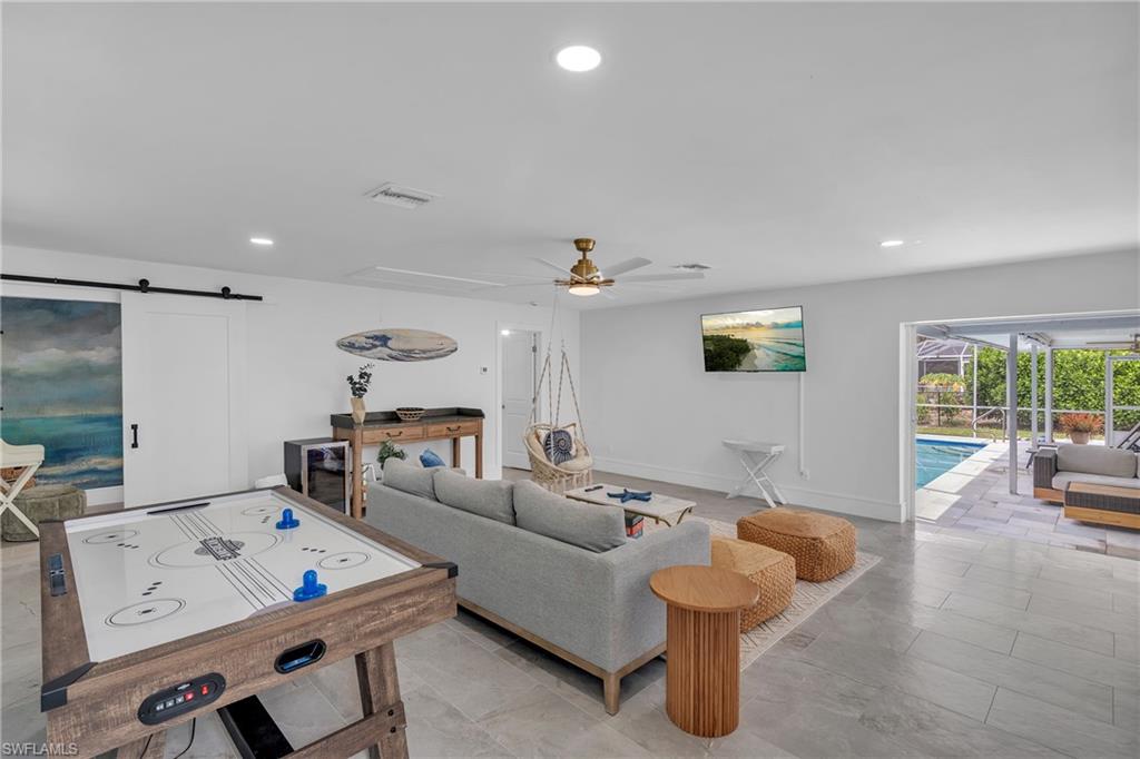 WINDSOR ESTATES - Residential