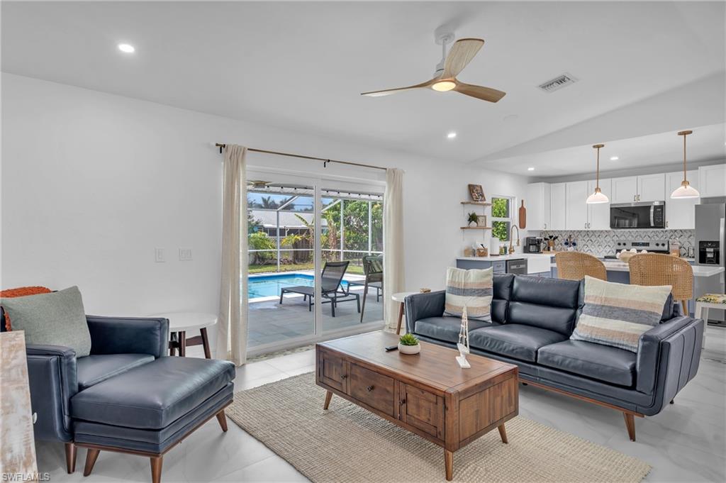 WINDSOR ESTATES - Residential