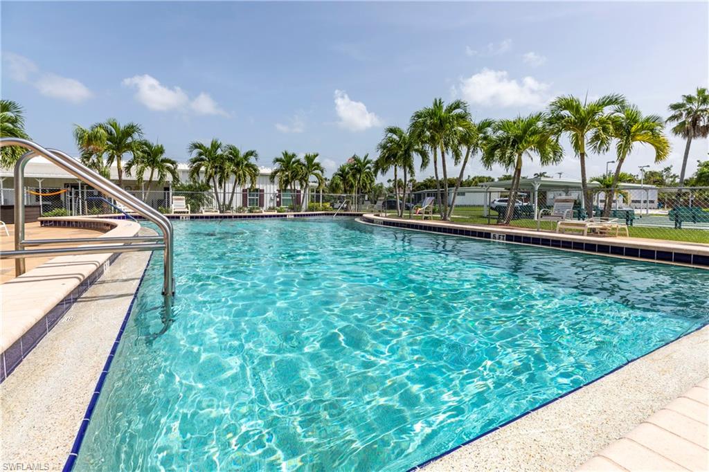 ENCHANTING ACRES MOBILE HOME - Residential