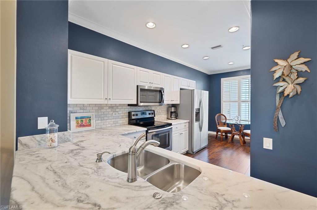 8253 Parkstone PL 106