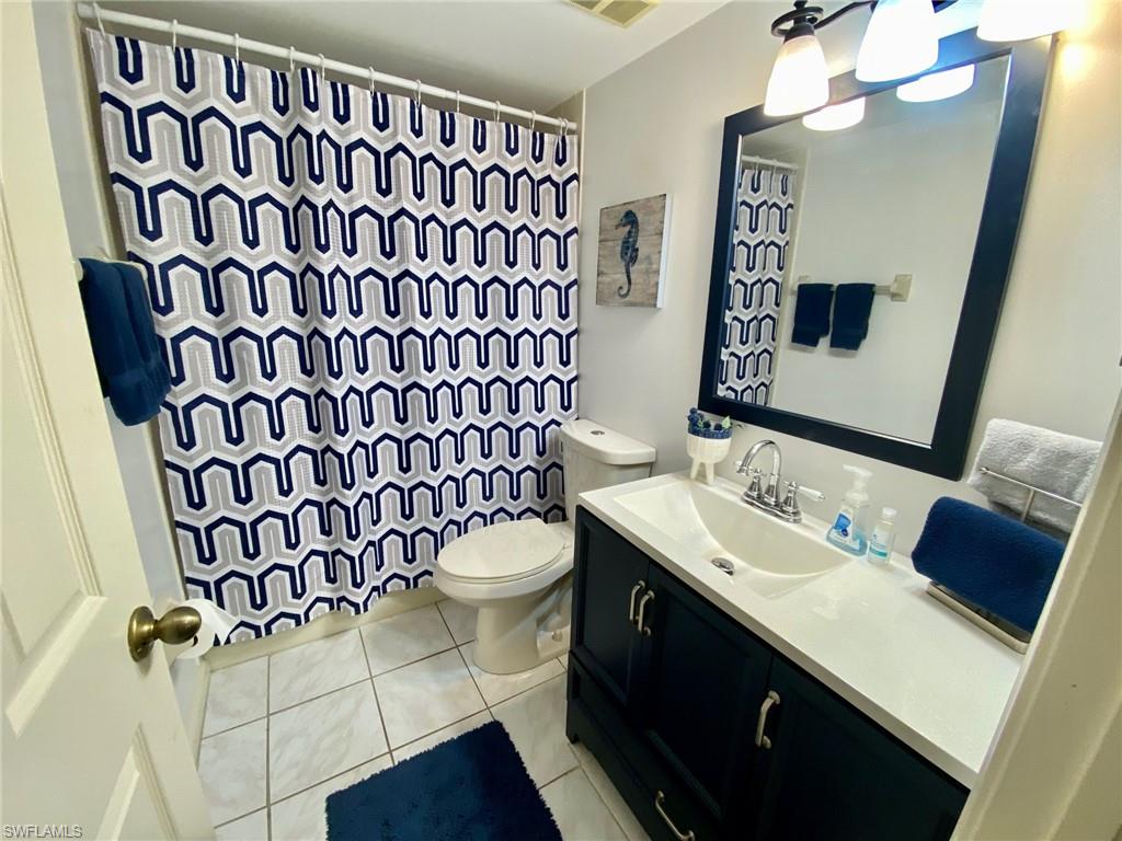 ANDOVER SQUARE - Residential