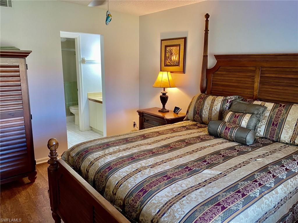 ANDOVER SQUARE - Residential