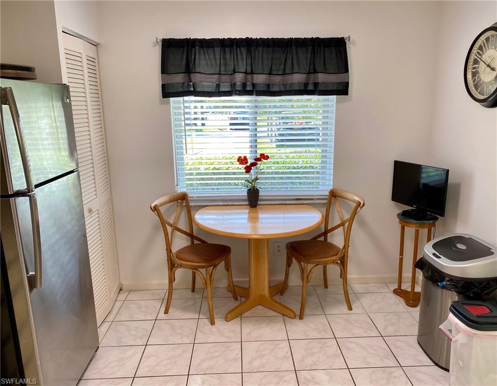 ANDOVER SQUARE - Residential