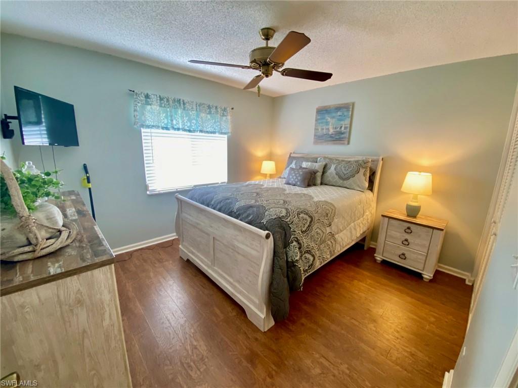 ANDOVER SQUARE - Residential