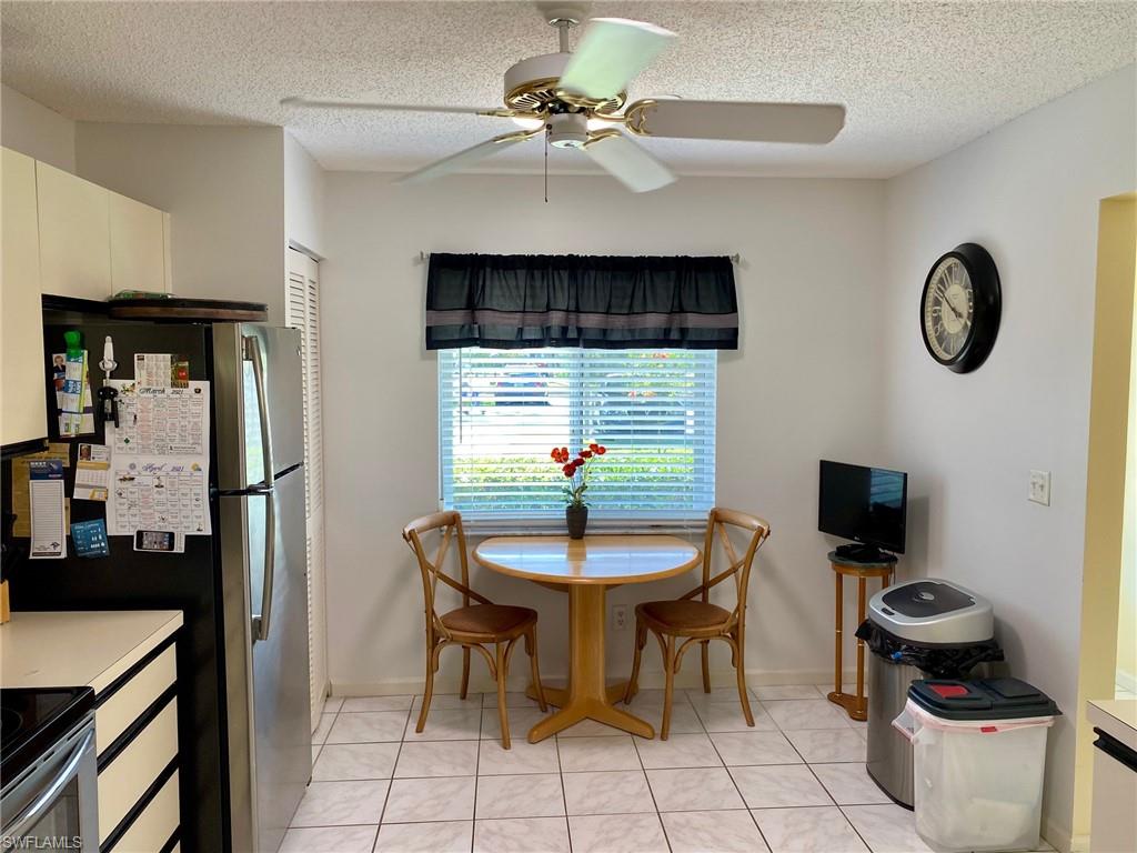 ANDOVER SQUARE - Residential