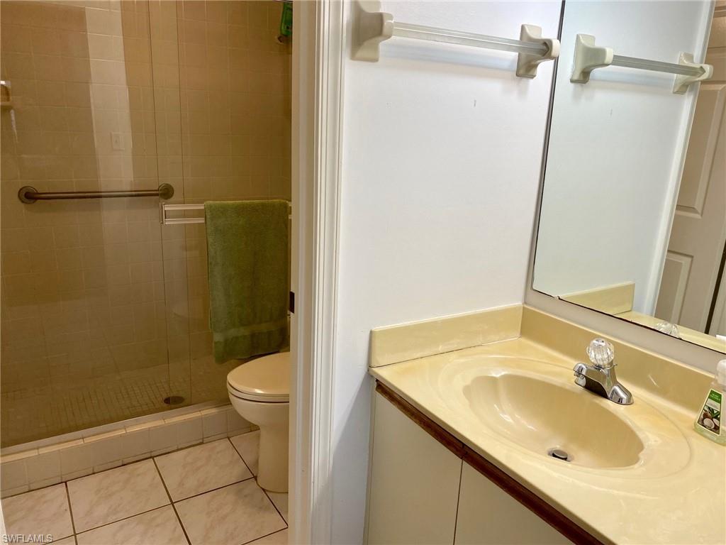 ANDOVER SQUARE - Residential