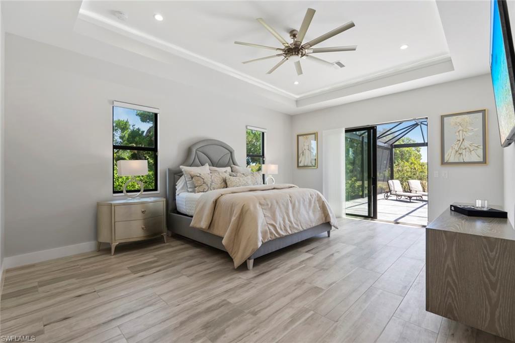 FOUR SEASONS - Residential