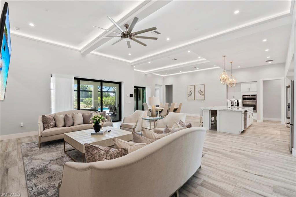 FOUR SEASONS - Residential