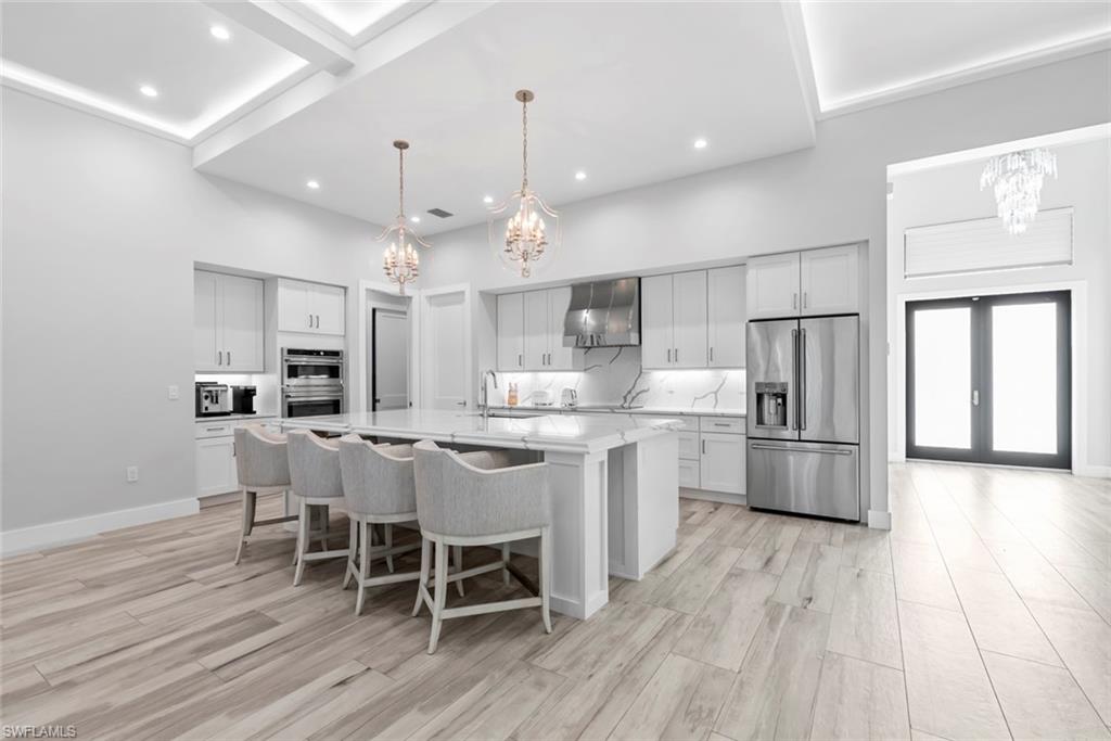FOUR SEASONS - Residential