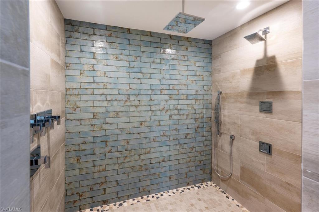 QUAIL WOODS ESTATES - Residential