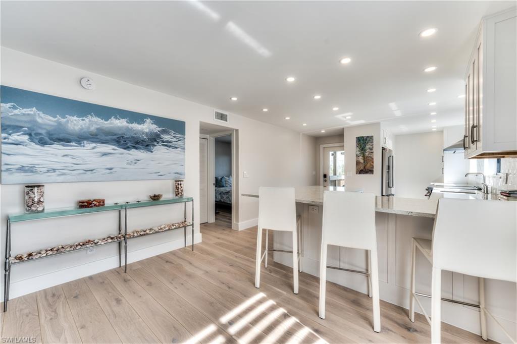 BEACH COTTAGES - Residential