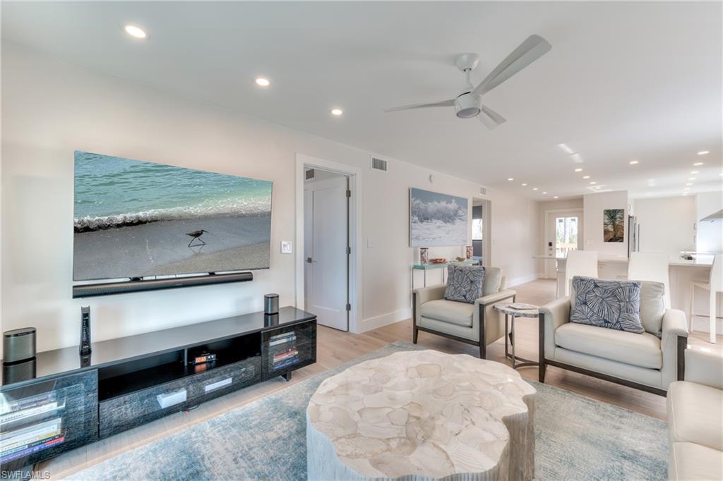 BEACH COTTAGES - Residential