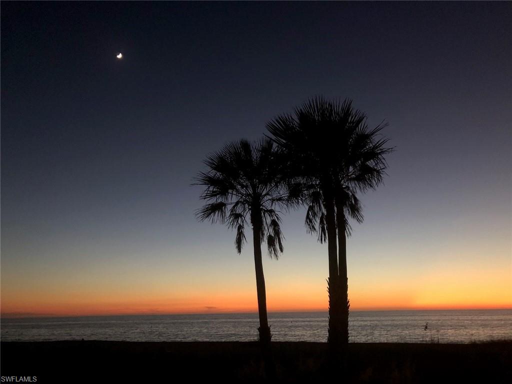 BEACH COTTAGES - Residential