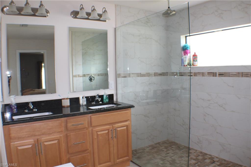 SAN CARLOS PARK - Residential