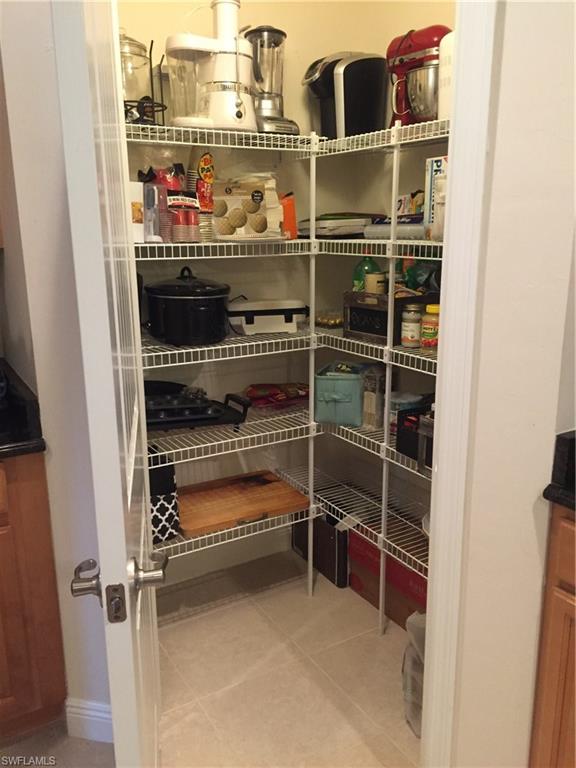 SAN CARLOS PARK - Residential