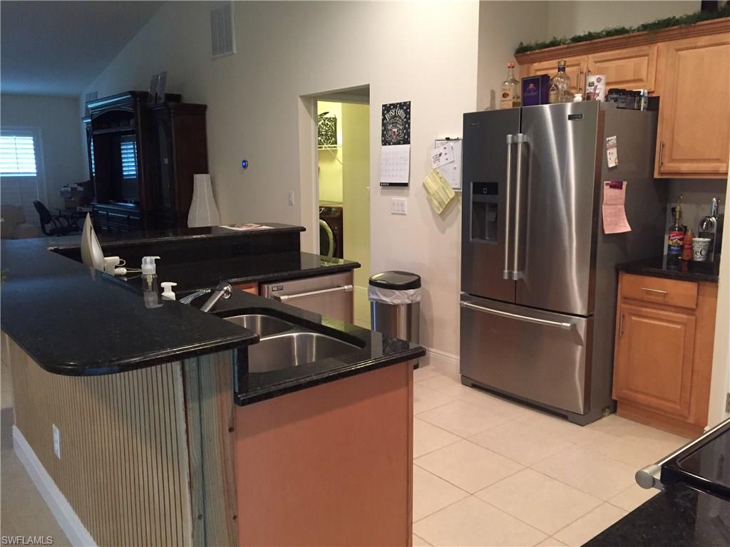 SAN CARLOS PARK - Residential