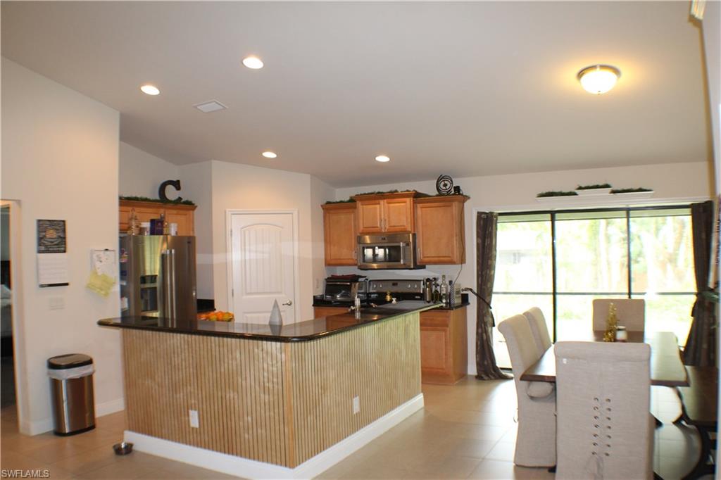 SAN CARLOS PARK - Residential