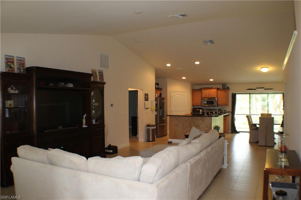 SAN CARLOS PARK - Residential