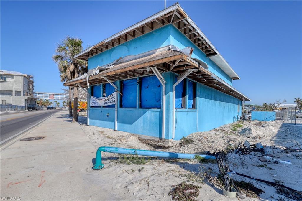 1167 Estero BLVD