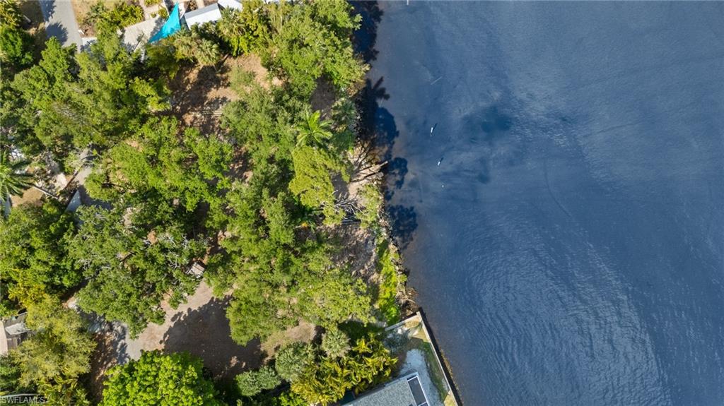 HENDRY ESTATES - Land