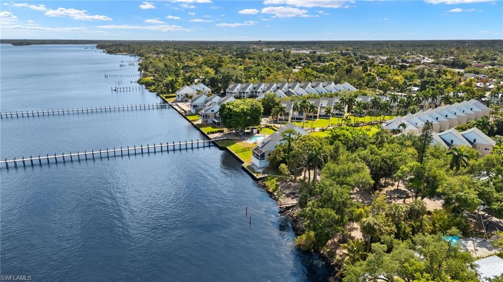 HENDRY ESTATES - Land