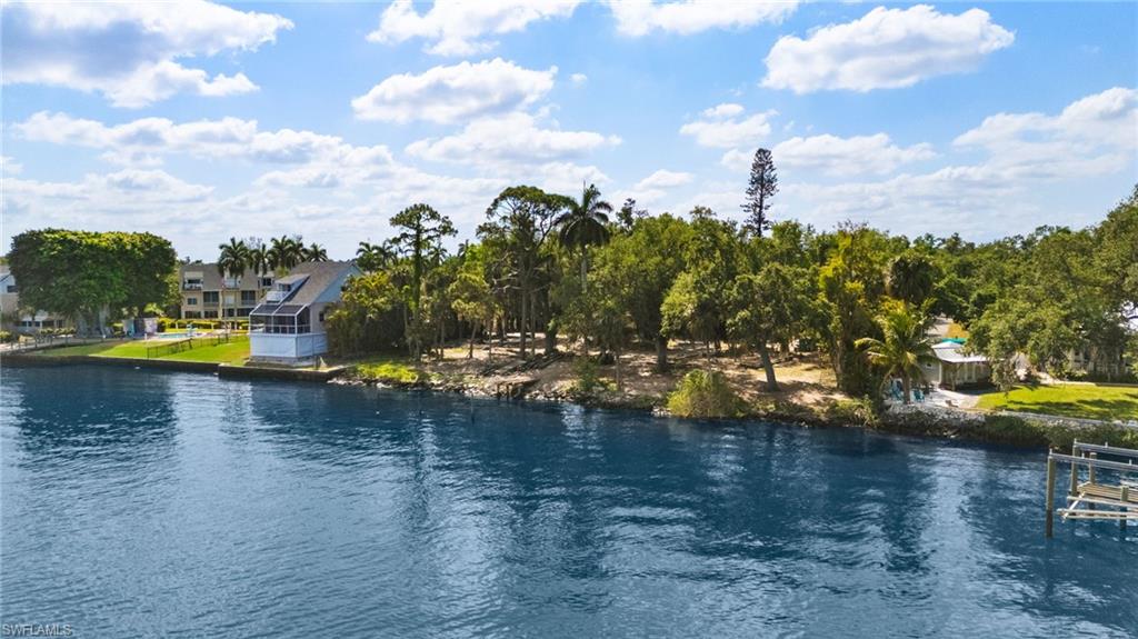 HENDRY ESTATES - Land