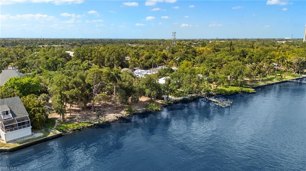 HENDRY ESTATES - Land