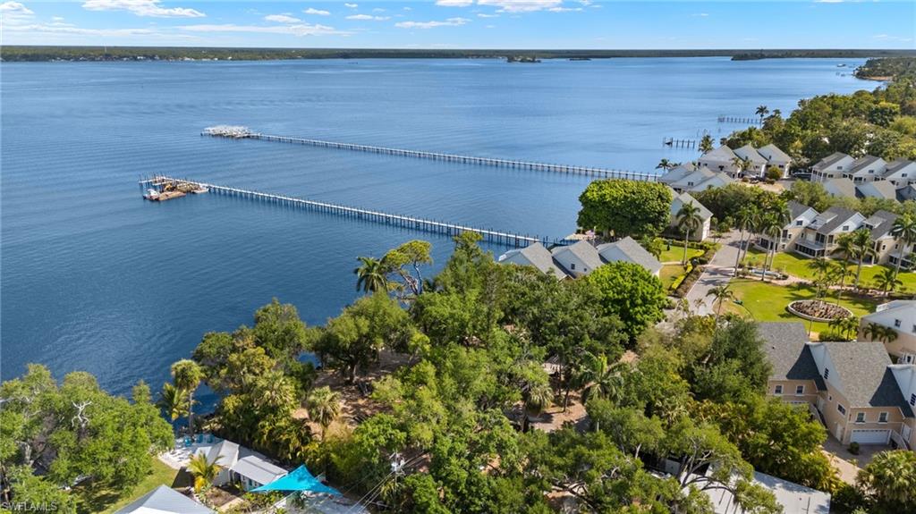 HENDRY ESTATES - Land