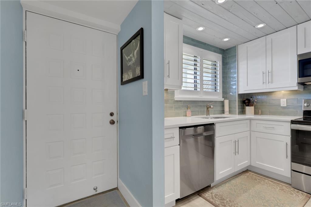 CENTRE COURT CONDO - Residential