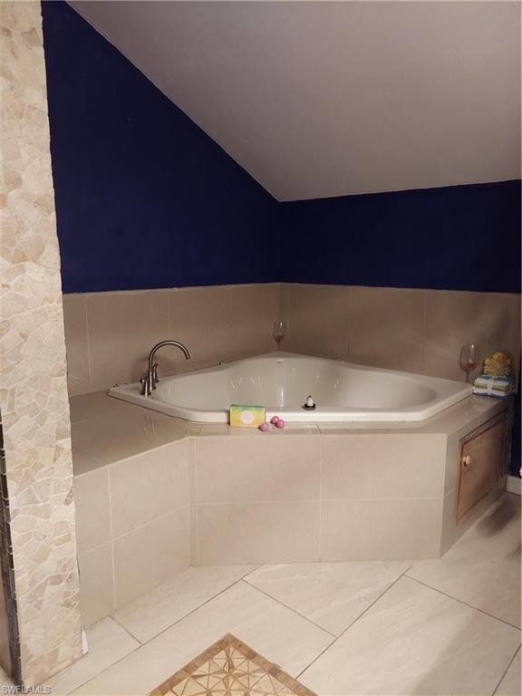 SAN CARLOS PARK - Residential