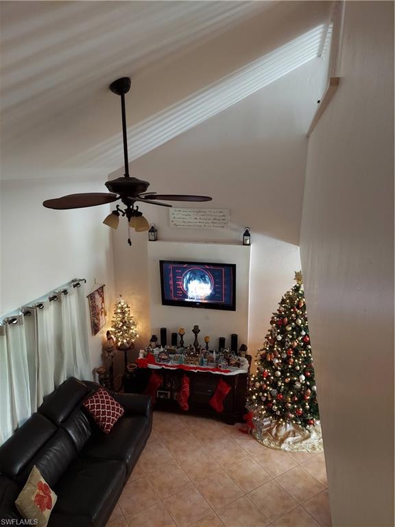 SAN CARLOS PARK - Residential