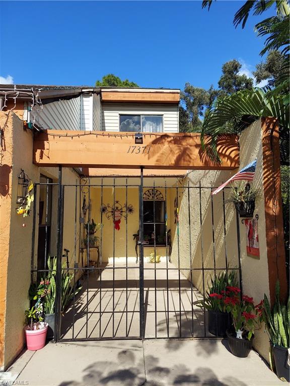 SAN CARLOS PARK - Residential