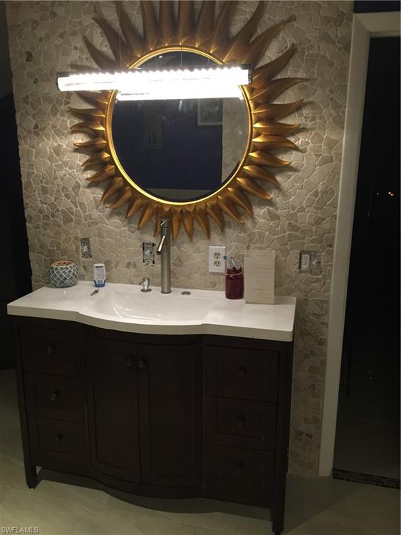 SAN CARLOS PARK - Residential