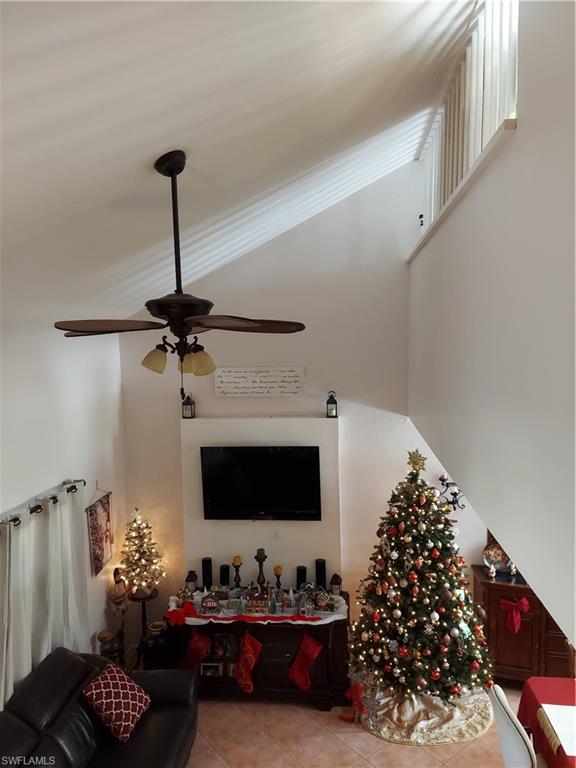 SAN CARLOS PARK - Residential