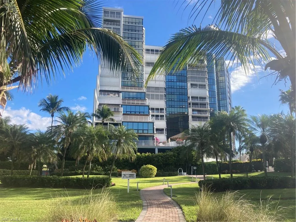 Naples, Florida 34103, United States, 2 Bedrooms Bedrooms, ,2 BathroomsBathrooms,Residential,Active,33601