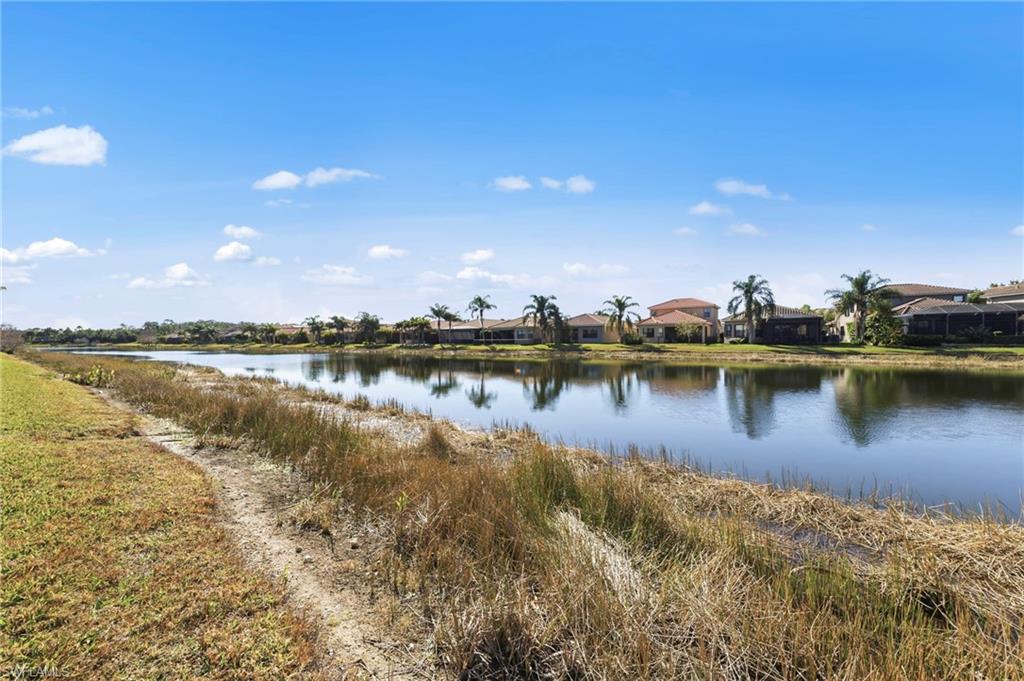 BOTANICA LAKES - Residential