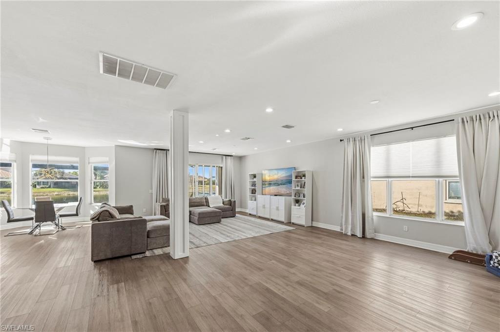 BOTANICA LAKES - Residential