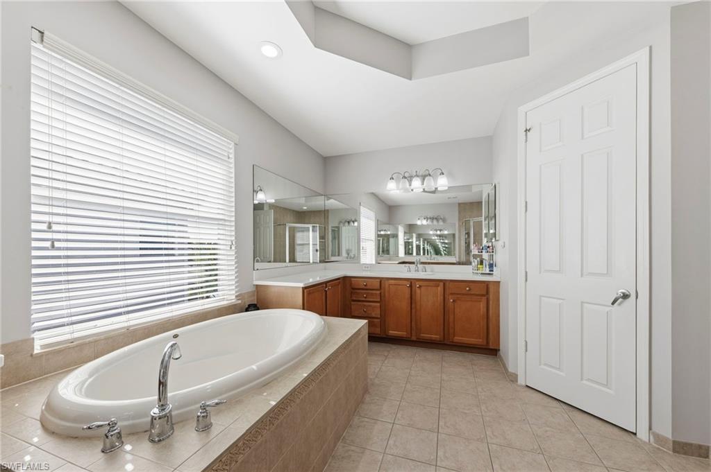 BOTANICA LAKES - Residential