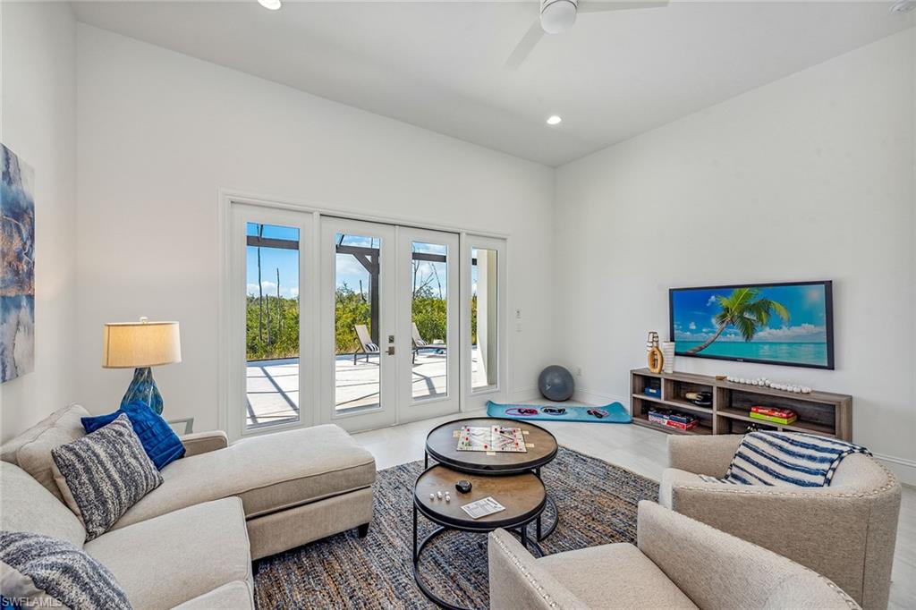 ISLES OF COLLIER PRESERVE - Residential