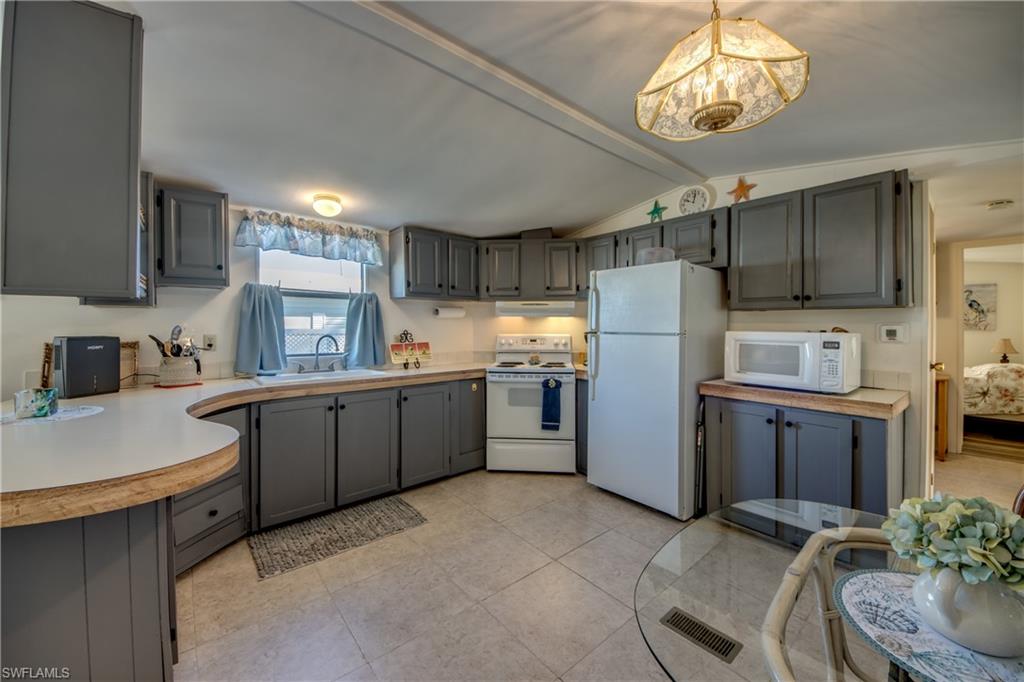 PINE ISLAND COVE - Residential