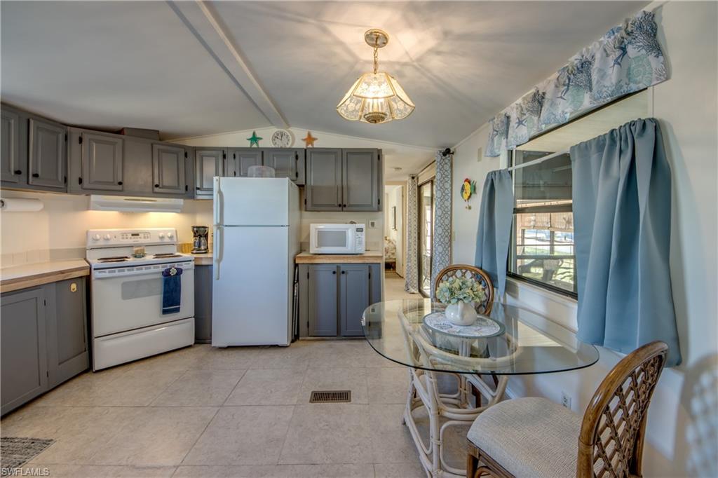 PINE ISLAND COVE - Residential